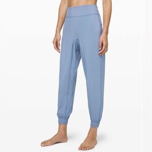 Sz4 Lululemon Sun Setter Jogger 28” in Tempest Blue VGUC